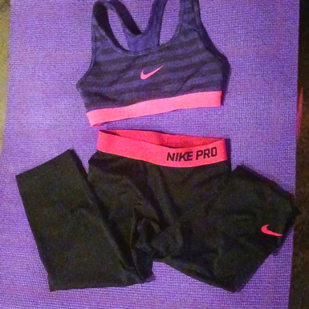 Nike pro outfit sz xsmall euc